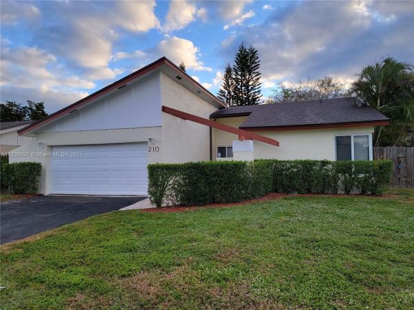 Gates Of Hillsboro, 210 NW 37th Way, Deerfield Beach, Florida 33442, image 2