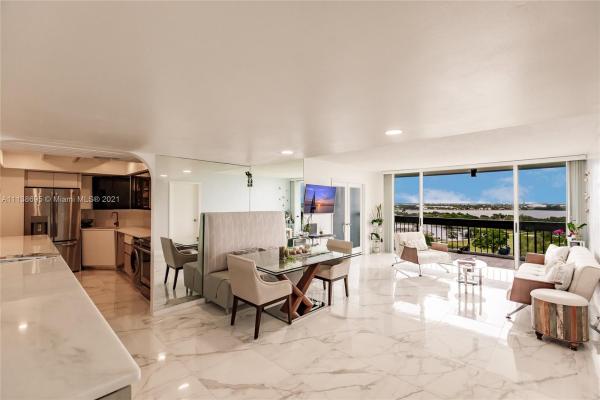 Washington Tower, 2000 Presidential Way #1202, West Palm Beach, Florida 33401, image 2