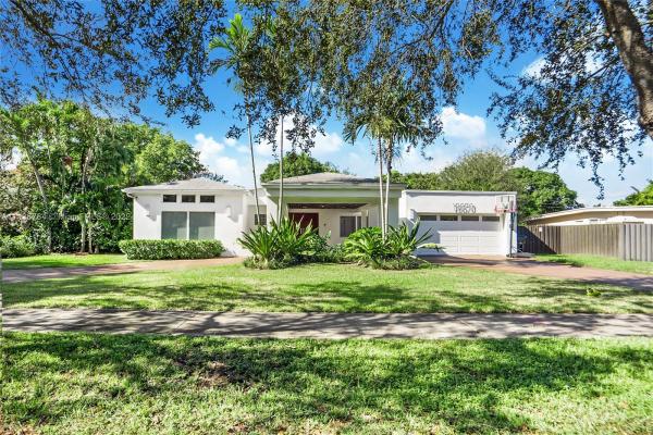 Sky Lake, 18670 NE 21st Ave, North Miami Beach, Florida 33179, image 2
