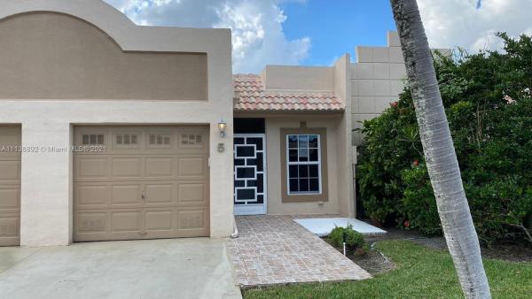 Town Villas At Moon Lake, 18881 Jolson Ave #5, Boca Raton, Florida 33496, image 2