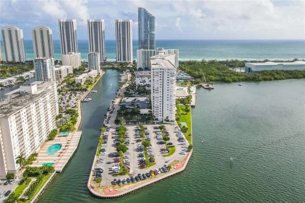 Arlen House West, 500 Bayview Dr #625, Sunny Isles Beach, Florida 33160, image 1