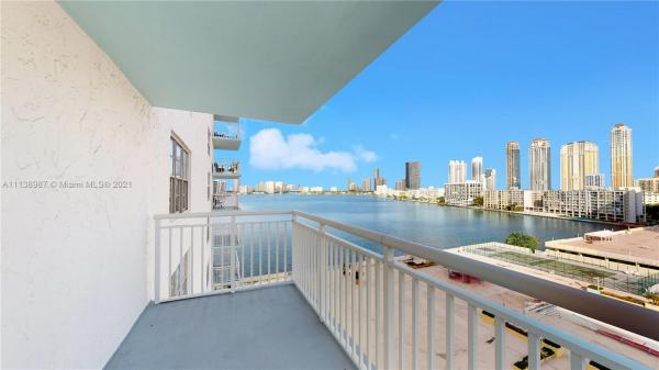 Winston Towers 500, 301 174th St #1012, Sunny Isles Beach, Florida 33160, image 2