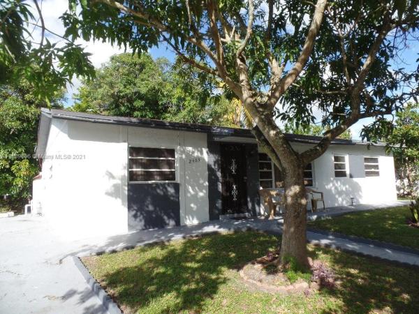 Entin Estates, 2465 NW 176th Ter, Miami Gardens, Florida 33056, image 2
