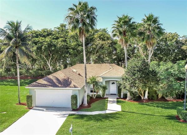 North Gate, 650 SE 18th Ln, Homestead, Florida 33033, image 2