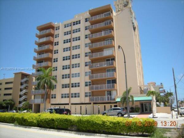 Victoria Towers, 211 S Ocean Dr #502, Hollywood, Florida 33019, image 2