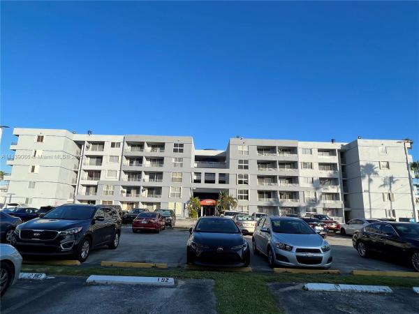 Palm Court Of Miami, 8201 NW 8th St #1-313, Fountainebleau, Florida 33126, image 2
