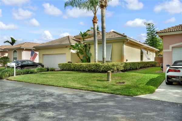 East Lake, 655 SE 28th Ln, Homestead, Florida 33033, image 2