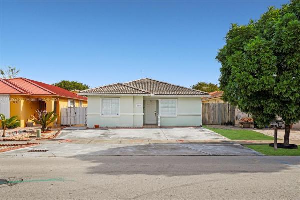 Yaira, 7259 W 35th Ave, Hialeah, Florida 33018, image 1