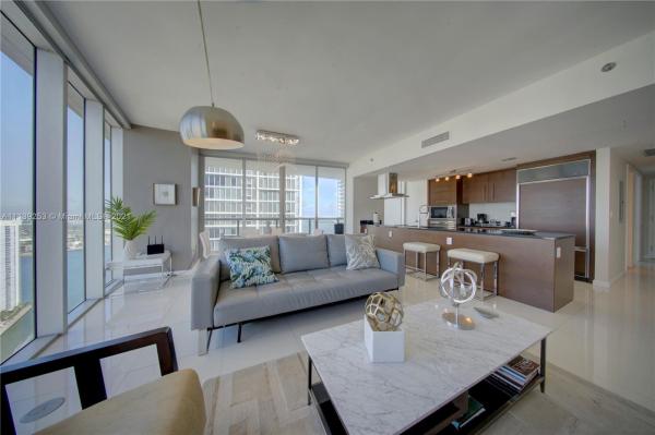 Icon Brickell Tower 3, 485 Brickell Ave #4602, Miami, Florida 33131, image 2
