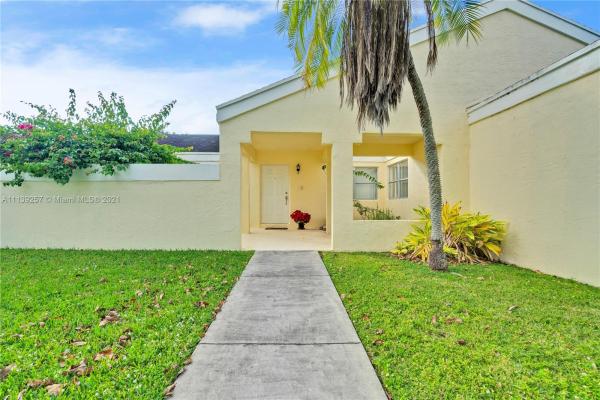 Weitzer Shauna Meadows, 15320 SW 156th Ave, Richmond West, Florida 33187, image 1