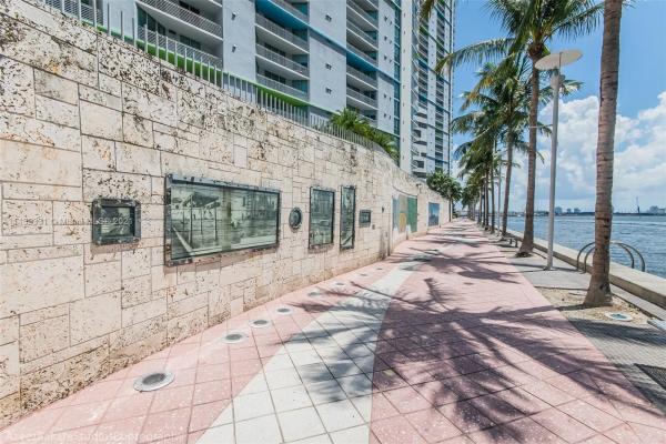 One Miami East, 335 S Biscayne Blvd #1602, Miami, Florida 33131, image 2