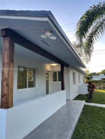 University Gardens, 6174 SW 64th Ter, South Miami, Florida 33143, image 2