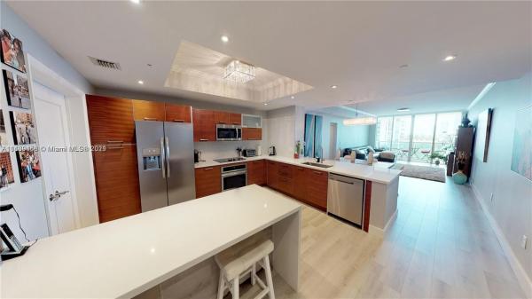 Aventura Marina 2, 3330 NE 190th St #511, Aventura, Florida 33180, image 2