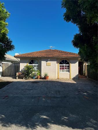 Yaira, 7245 W 35th Ave, Hialeah, Florida 33018, image 1