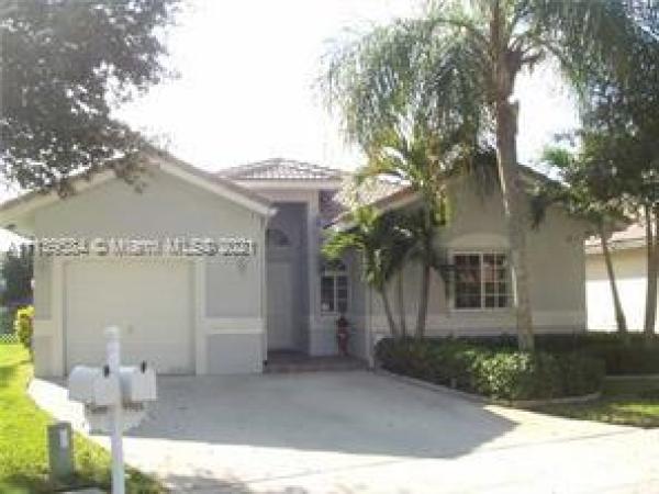 The Pointe Villas, 9906 NW 76th St, Tamarac, Florida 33321, image 1