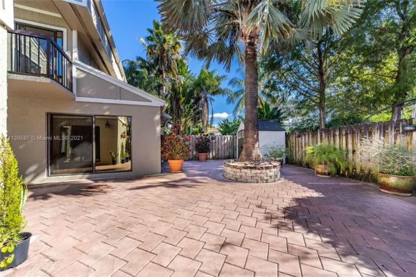 Lago West, 13297 NW 5th St, Plantation, Florida 33325, image 2