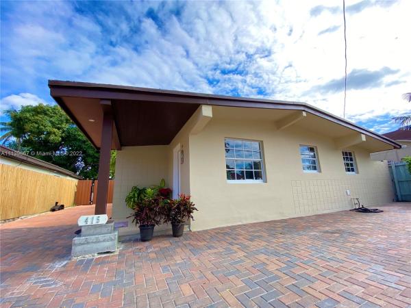 Riverside Farms, 415 NW 23rd Pl, Miami, Florida 33125, image 2