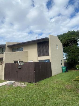 Snapper Creek Townhouses, 11393 SW 65th St #11393, Kendall, Florida 33173, image 2