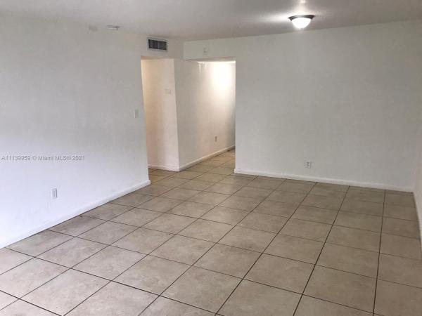 Ola, 15201 NE 6th Ave #C111, Golden Glades, Florida 33162, image 2