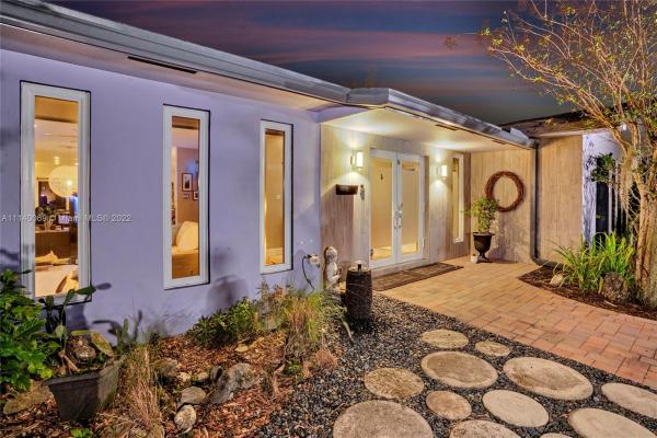 Hollywood Homesites High School, 1406 Scott St, Hollywood, Florida 33020, image 1