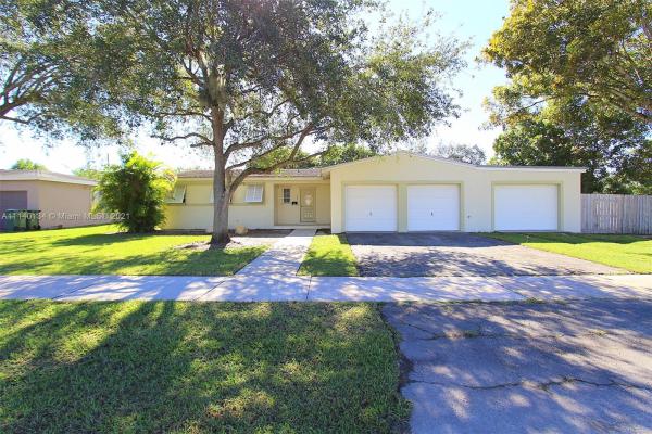 Newport, 972 NW 9th St, Homestead, Florida 33030, image 2