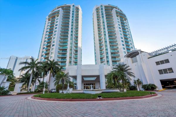 The Parc At Turnberry Isle, 19400 Turnberry Way #1922, Aventura, Florida 33180, image 1