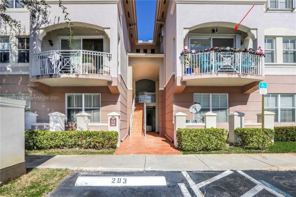 Century Park, 8956 W Flagler St #203, Fountainebleau, Florida 33174, image 2