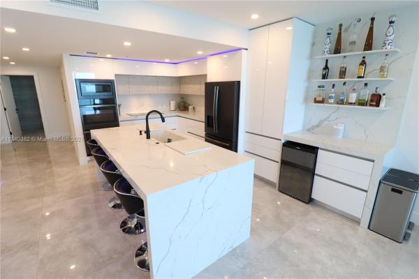 Quantum On The Bay, 1900 N Bayshore Dr #2102, Miami, Florida 33132, image 2