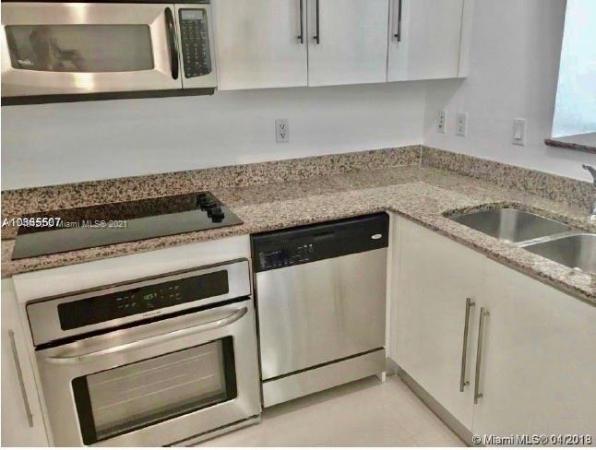 One Miami East, 335 S Biscayne Blvd #3900, Miami, Florida 33131, image 2
