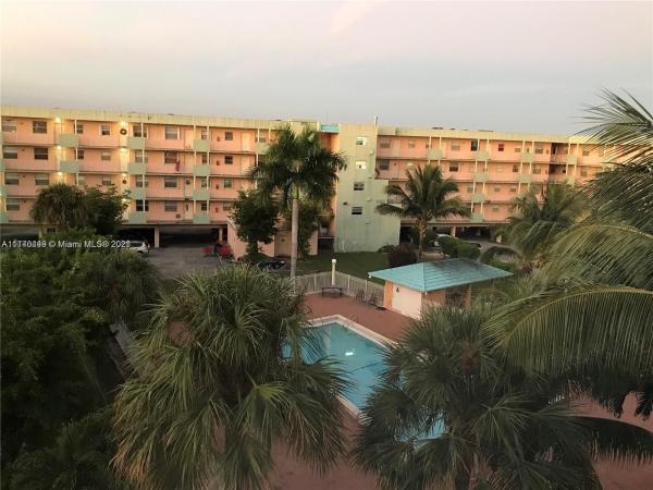 El Sol, 1655 W 44th Pl #306, Hialeah, Florida 33012, image 2