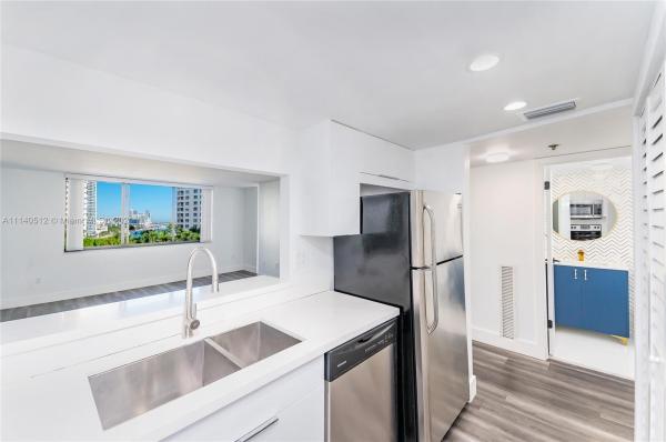 Brickell Key Two, 540 Brickell Key Dr #900, Miami, Florida 33131, image 2