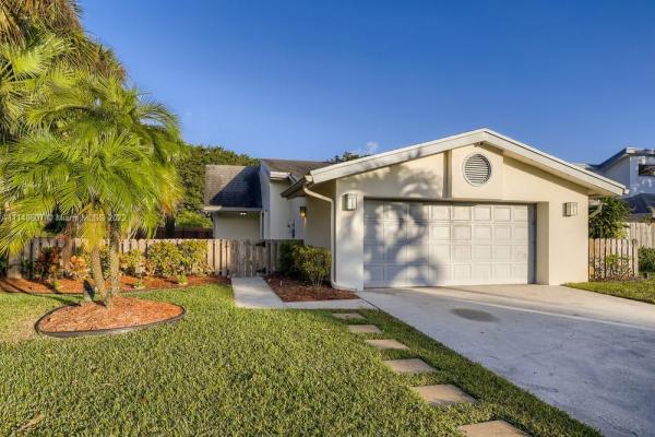 1 Baytree Cir, Boynton Beach, Florida 33436, image 2