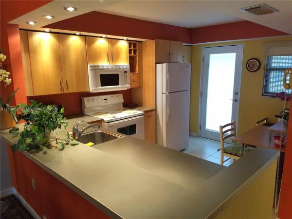 Royal Bahamian East, 1175 NE Miami Gardens Dr #307, Ojus, Florida 33179, image 1