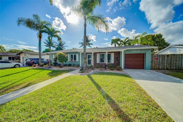 Devon Aire Estates, 12210 SW 105th St, The Crossings, Florida 33186, image 2