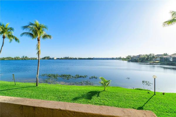 Celebrity Point, 15969 NW 64th Ave #211, Miami Lakes, Florida 33014, image 2
