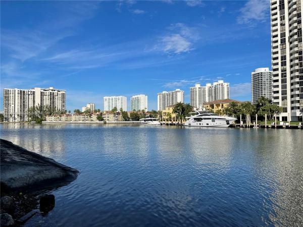 Point East, 3030 Marcos Dr #T314, Aventura, Florida 33160, image 2