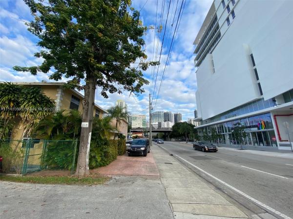 East Little Havana, 421 SW 7th St, Miami, Florida 33130, image 2