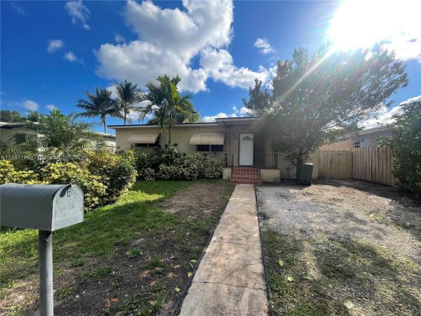 Poincianna Manor, 1010 NE 147th St, North Miami, Florida 33161, image 2