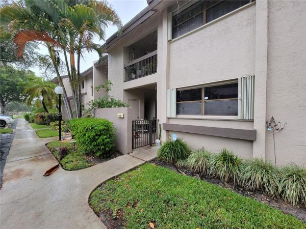 Pond Apple Place 3, 4085 NW 22nd St #224D, Coconut Creek, Florida 33066, image 1