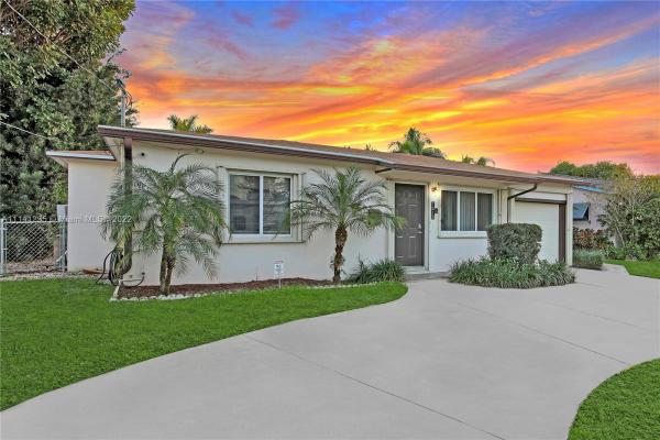 South New River Isles, 1212 Citrus Isle, Fort Lauderdale, Florida 33315, image 2