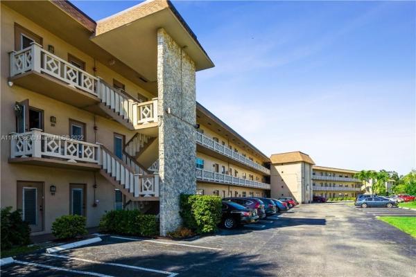 Geranium Gardens, 5071 W Oakland Park Blvd #101, Lauderdale Lakes, Florida 33313, image 2