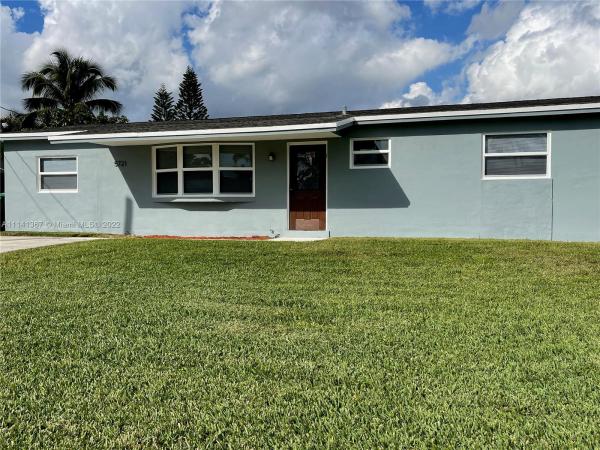 Stirling Lake, 5721 SW 55th St, Davie, Florida 33314, image 1