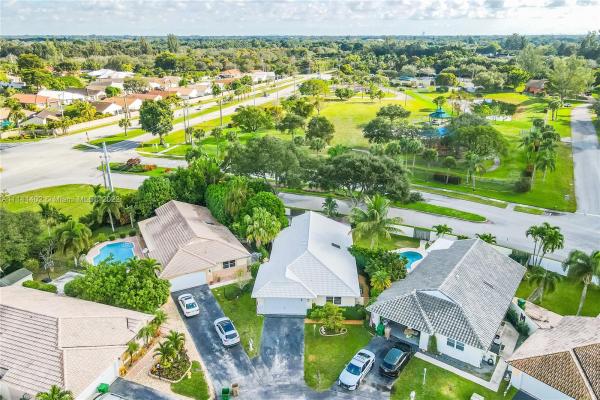 Falcon's Lea Patio Homes, 14931 Norfolk Ln, Davie, Florida 33331, image 1
