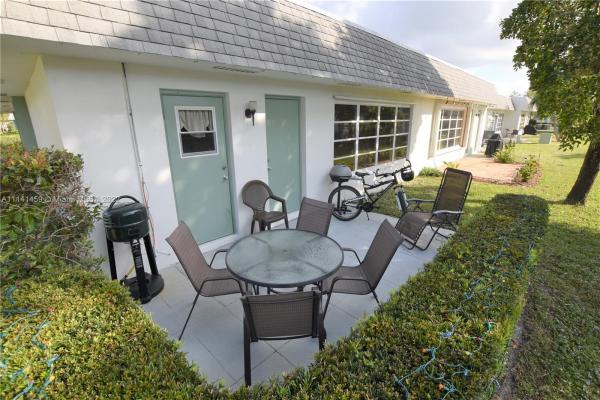 Gately At Cresthaven Townhomes, 2638 Gately Dr E #39, West Palm Beach, Florida 33415, image 2