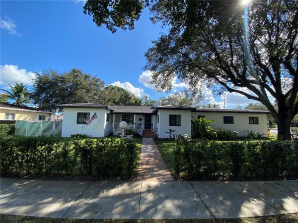 Country Club Estates, 461 Curtiss Pkwy, Miami Springs, Florida 33166, image 2