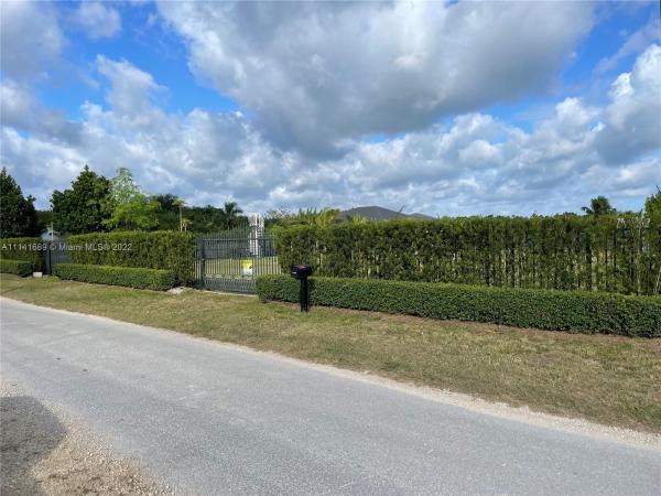 Montclair Country Estates, 19765 SW 326th St, Redland, Florida 33030, image 1