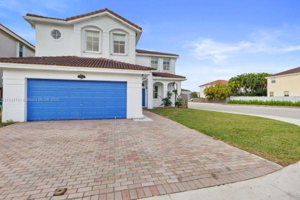 Grand Lakes, 1802 SW 149th Pass, University Park, Florida 33185, image 2