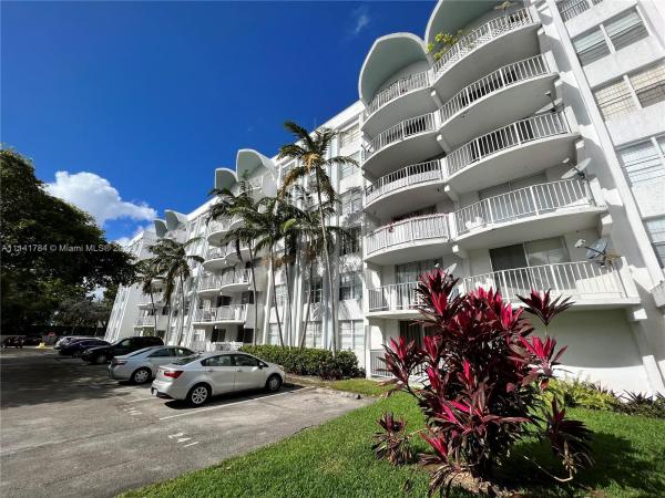 Montecarlo, 494 NW 165th Street Rd #C501, Golden Glades, Florida 33169, image 2