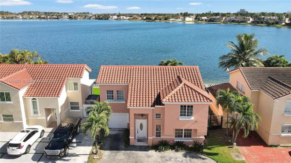 Lake Pointe, 815 NW 126th Ct, Tamiami, Florida 33182, image 2