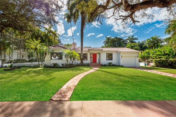 Coral Gables Country Club, 820 Palermo Ave, Coral Gables, Florida 33134, image 2